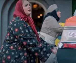 سکانس خندان؛ نعیمه نظام دوست با نگه داشتن ماشین و لوتی حرفیدنش همه رو روده بر کرد