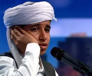 آواز بهشتی؛ یوسف سرکوهی انقدر بااحساسی و لطیف این آهنگ رو خوند که همه رو برد به اغماء