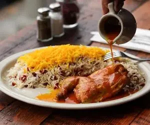 آموزش آشپزی؛ زرشک پلو با مرغ رستورانی با طعم و عطر بی نظیر بدون بوی زهم