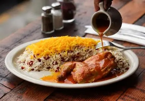 آموزش آشپزی؛ زرشک پلو با مرغ رستورانی با طعم و عطر بی نظیر بدون بوی زهم