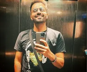 اقدام جالب رضا شیری خواننده مشهور در فرودگاه ترکیه