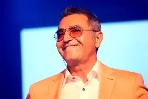 آواز احساسی؛ فریدون آسرایی تو ماشین لوکسش و کوچه های کانادا خوشگل عاشق خوند شنیدنی