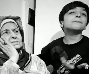 آواز احساسی؛ پسرک فسقلی برای مادربزرگش چه عاشقانه میخونه فقط بوسیدنش ننه بزرگ کیف کرد