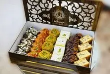 سفر به ایام قدیم؛ مقایسه تزیین شیرینی خواستگاری تو دهه های مختلف از شصتیا تا 1404