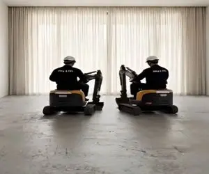 معماری خلاقانه؛ کف پذیرایی رو با ماشین کندن آکواریوم زیرش ساختن ماهی انداختن محشر شد