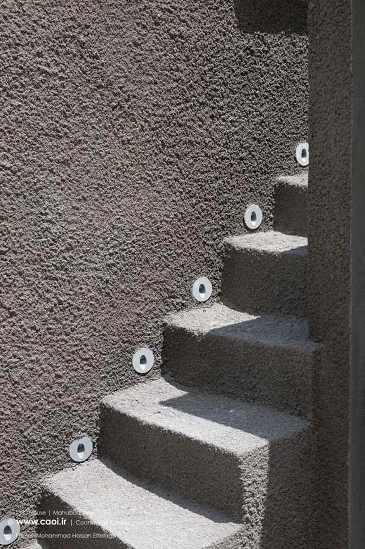 2183976_402-1-781