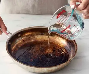ترفندهای خانگی؛ قابلمه جزغاله شده رو چطور تمیز کنیم؟
