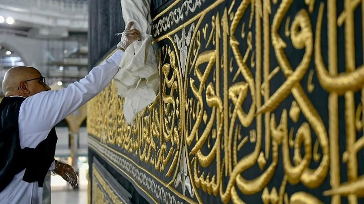 2020-04-22T090531Z_1515279232_RC2L9G9JBRD4_RTRMADP_3_HEALTH-CORONAVIRUS-SAUDI-RAMADAN (1)