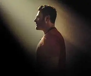 آواز معروفا؛ موزیک ویدیو گلزار که دلم نداره طاقت میخونه گوش تا گوش پره از بازیگرای زن