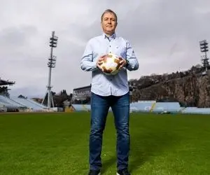 تراکتوری ها روی نیمکت شان بمب ترکاندن