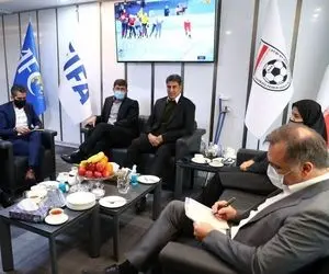 شکایت اعضای هیئت رئیسه فدراسیون فوتبال از عزیزی خادم!