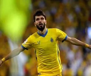 وقتی گزینه خارجی استقلال پیراهن تیم دیگری را بر تن می کند!!