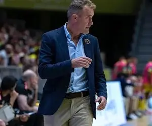 آشنایی با دستیار اسپانیایی وحید شمسایی